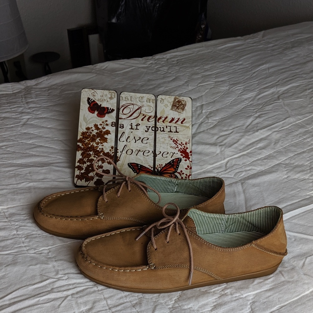 OluKai Leather Loafers Size 9